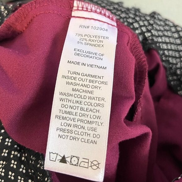 Beyond Scrubs Women Maroon Pants Medium - Picture 4 of 4